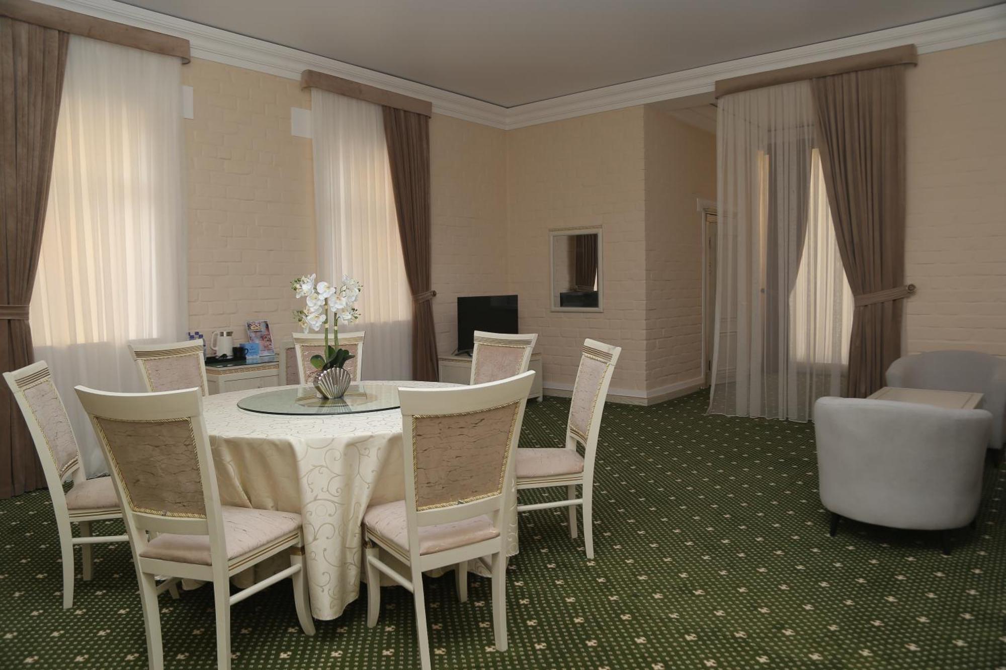 Bek Plus Hotel Takchilik 외부 사진