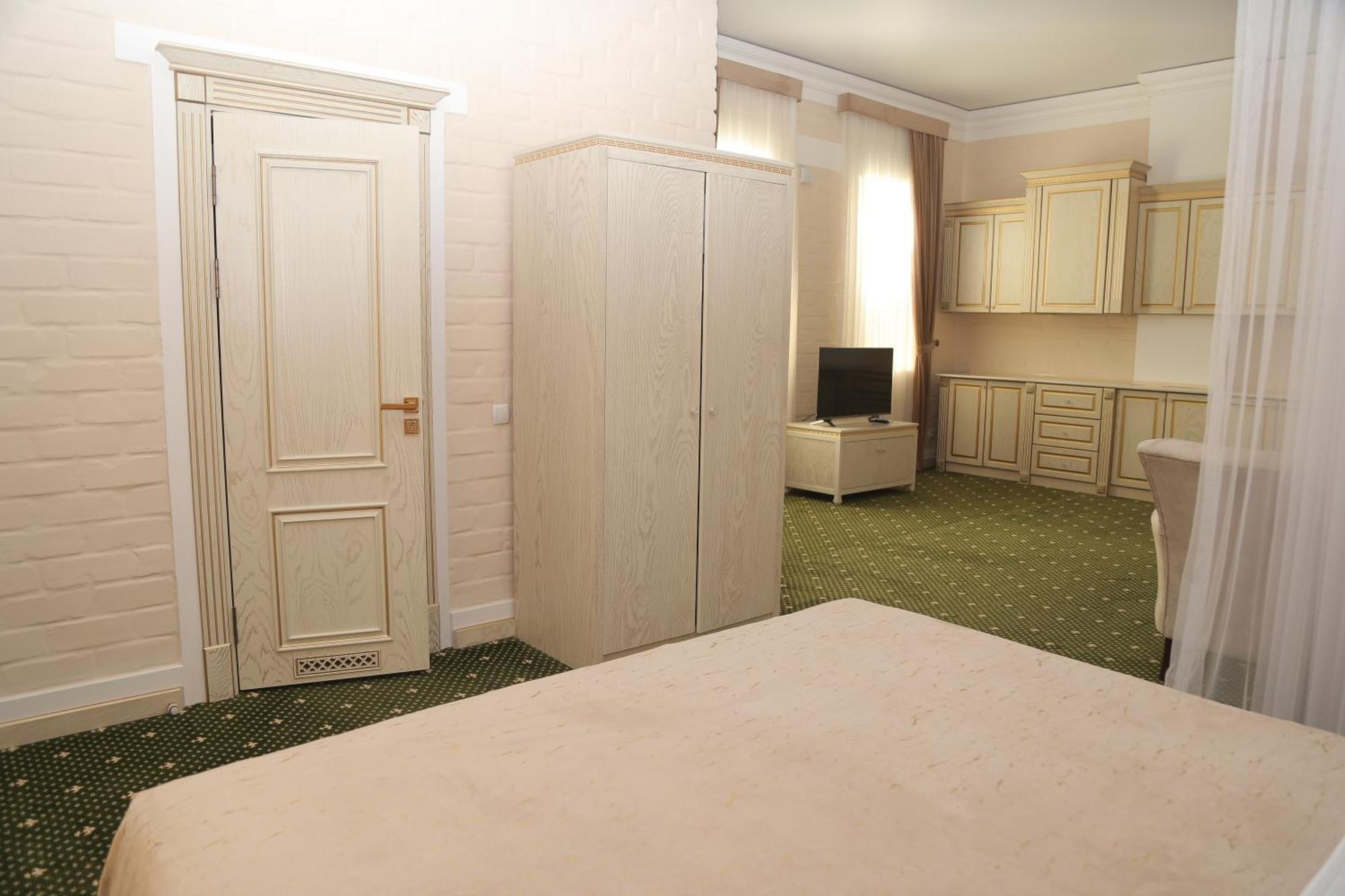 Bek Plus Hotel Takchilik 외부 사진