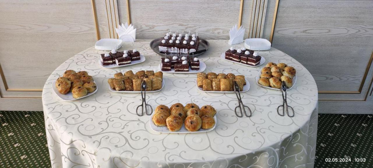 Bek Plus Hotel Takchilik 외부 사진